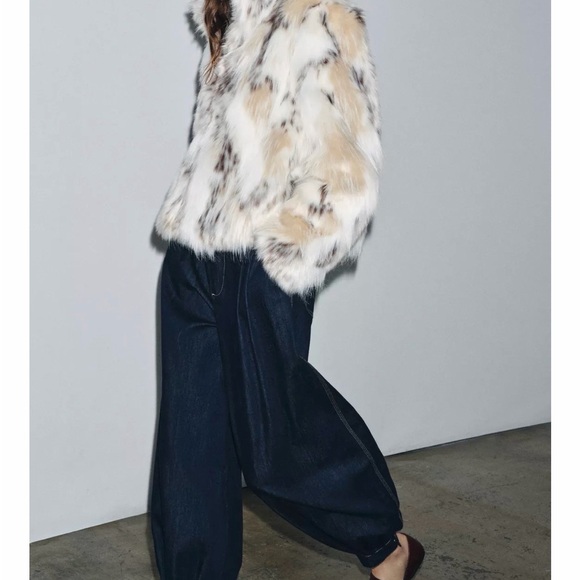 Zara COLLECTION FAUX FUR SHORT COAT - Picture 3 of 4